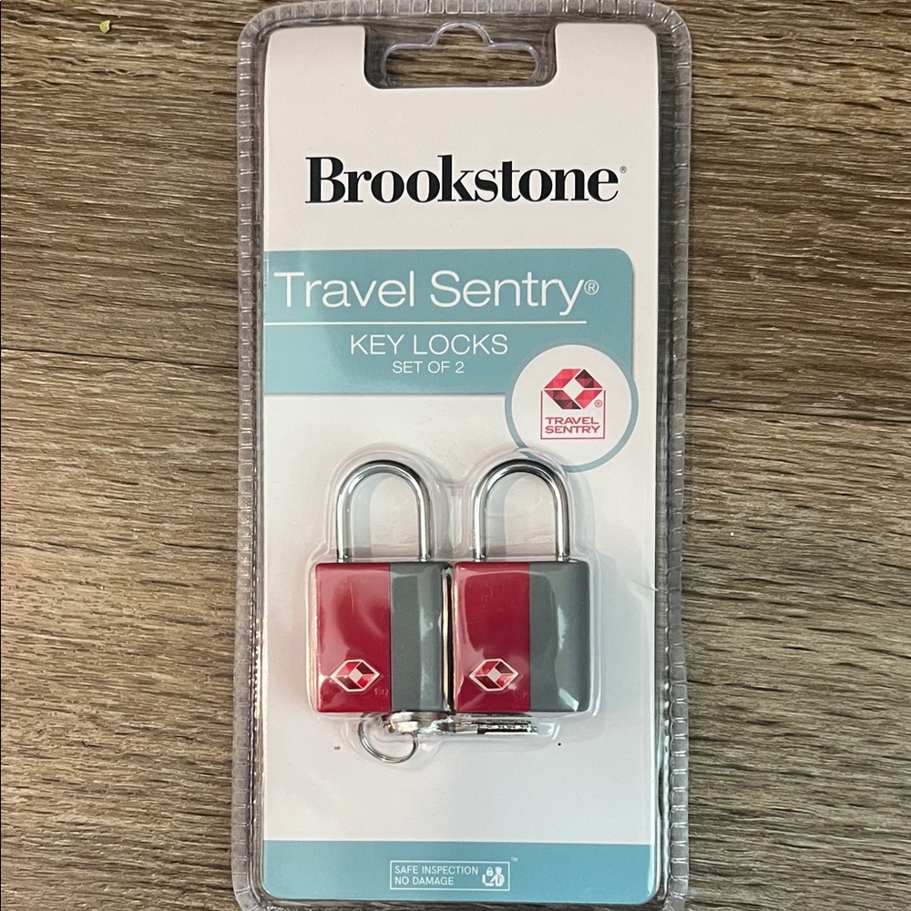 NWT Brookstone Travel Sentry Key Locks